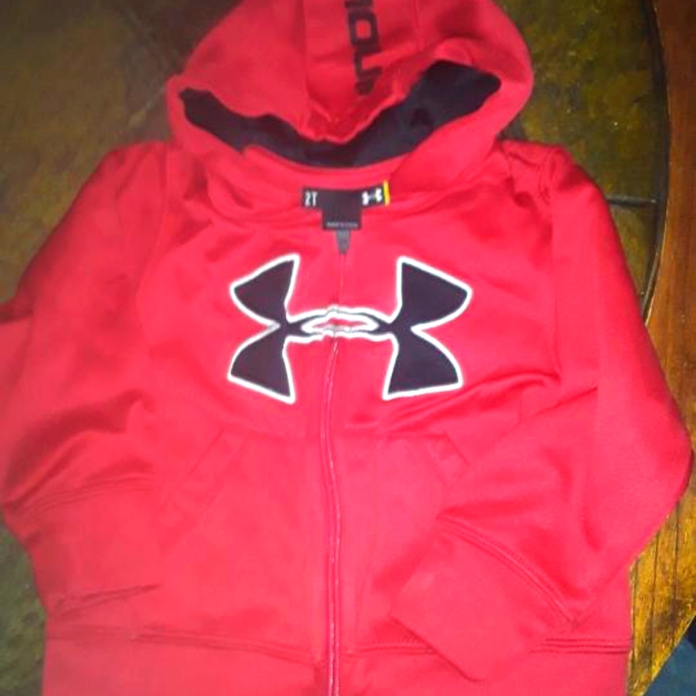 2t ua zip up hoodie